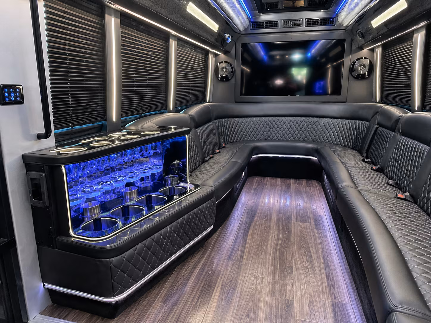 the bus type and amenities