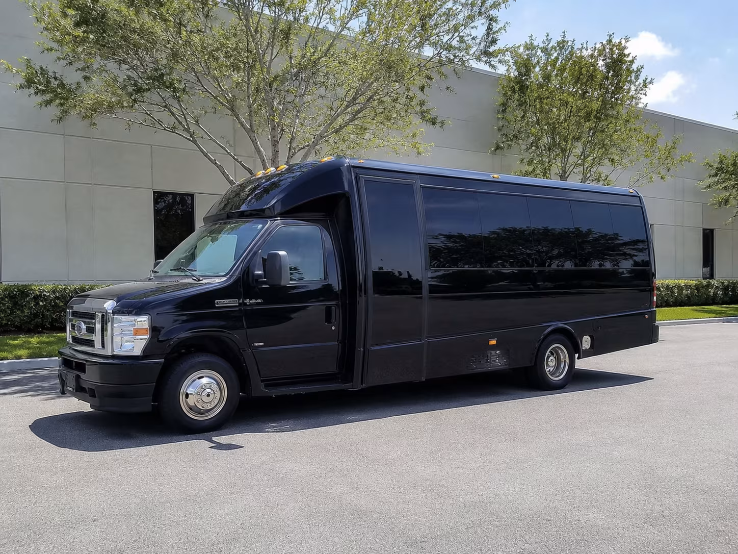 wine event transportation from virginia beach to the williamsburg winery